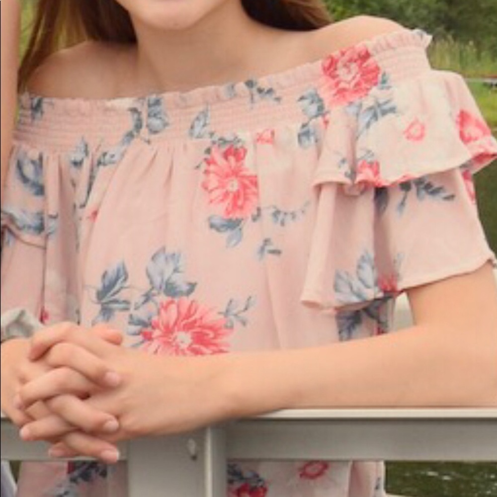 American eagle floral off the shoulder top